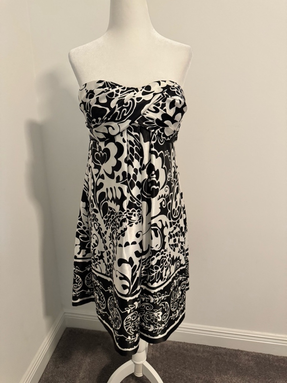 Xscape Strapless Black and White Printed Midi Dress